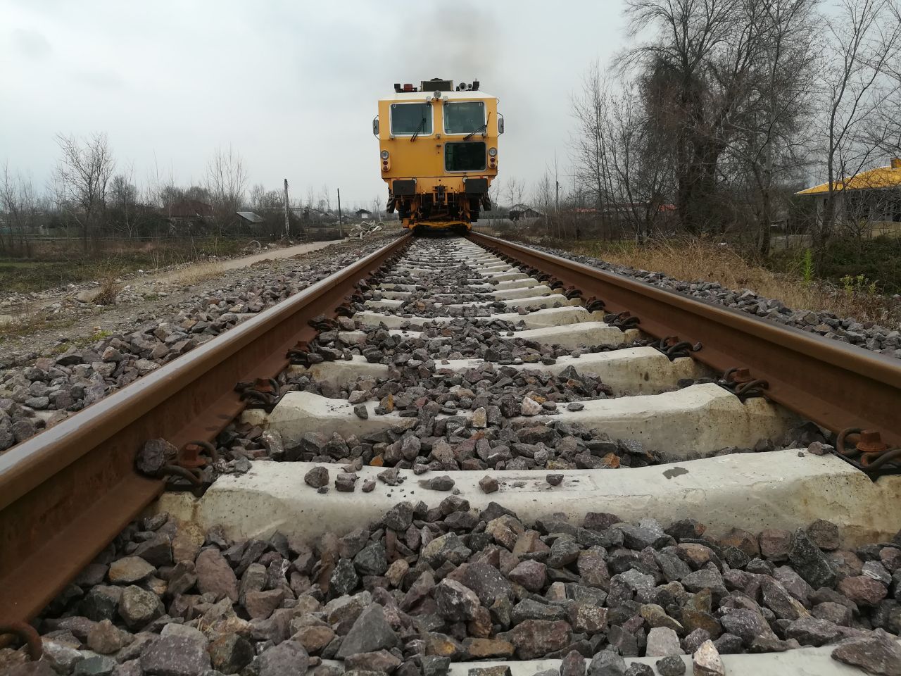 کاهش ۳۰ درصدی هزینه حمل بار با تکمیل کریدور شمال- جنوب/ ضرورت اتصال بنادر انزلی و آستارا به راه آهن رشت