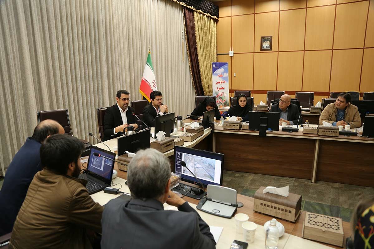 توجه به ظرفیت های باری و مسافری در توسعه ایستگاه تبریز