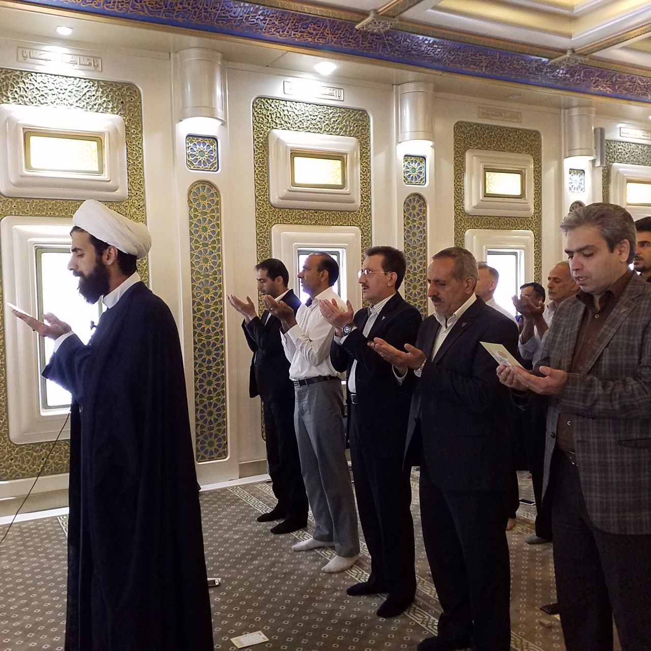 برگزاری نماز عید سعید فطر در ایستگاه راه آهن مشهد با حضور مدیر عامل راه آهن ج.ا.ا 