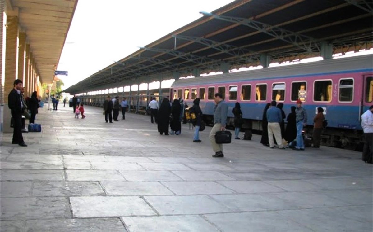 قطار بندرعباس- یزد- تهران مجدد راه اندازی شد