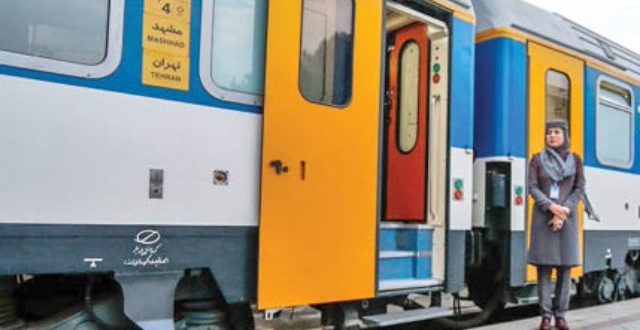بلیت قطار برای سفر به مشهد در روزهای پایانی سال تمام شد