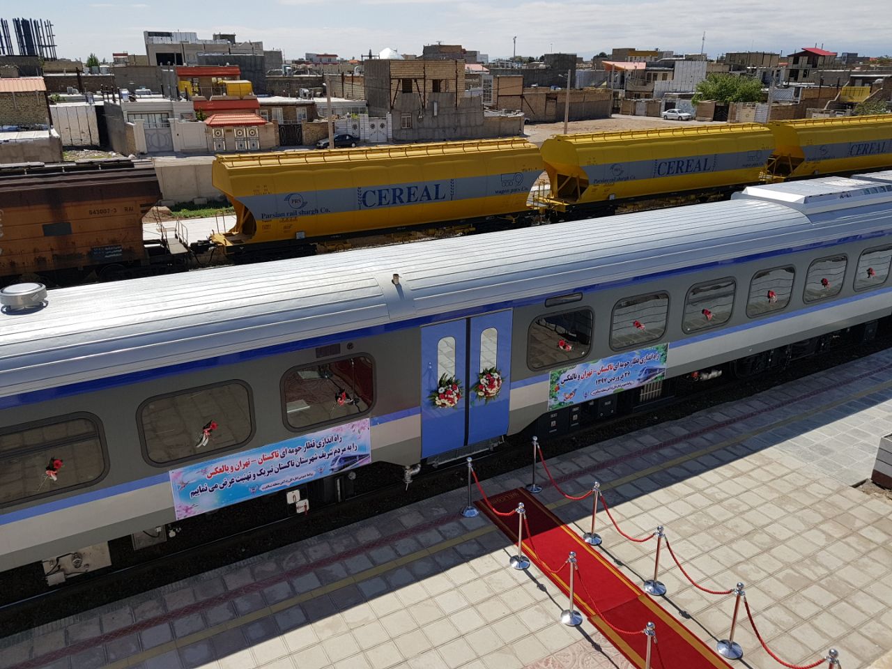 راه اندازی رسمی قطار ریل باس تاکستان _تهران و بالعکس