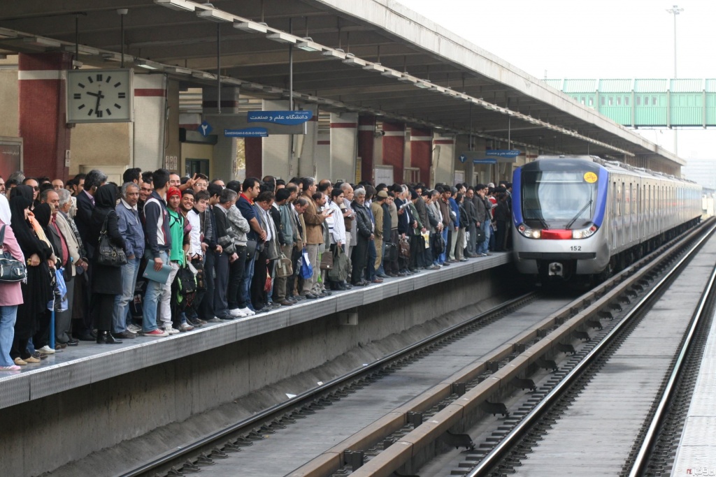 تغییر در برنامه حرکت قطارهای خط ۵ متروی تهران و حومه در روز جمعه ۱۳۹۷/۰۶/۰۲