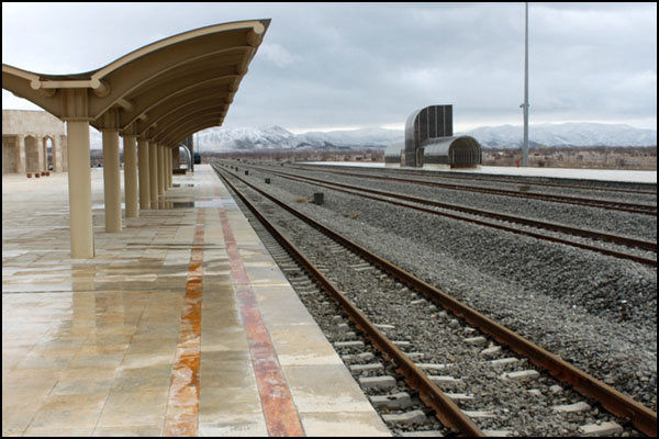 افتتاح راه‌آهن مراغه- ارومیه و ۱۵ پروژه خدمات ناوگان و مسافری در هفته دولت