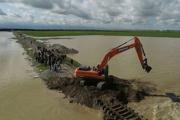 شروع عملیات بازسازی شکاف‌های راه‌‌آهن در نواحی سیل‌زده به محض کاهش سطح آب