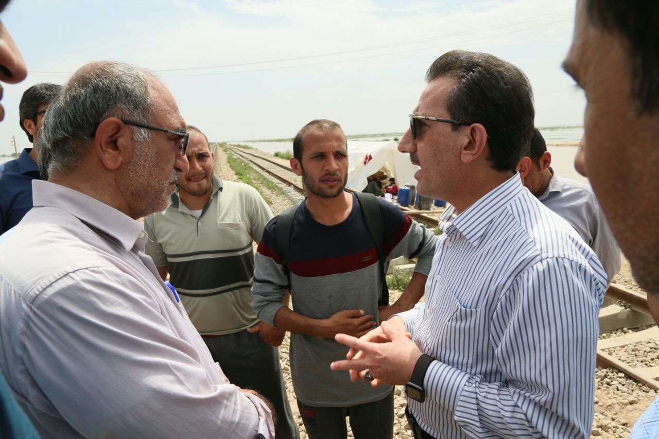 بازدید مدیرعامل راه آهن از مناطق سیل زده خوزستان 