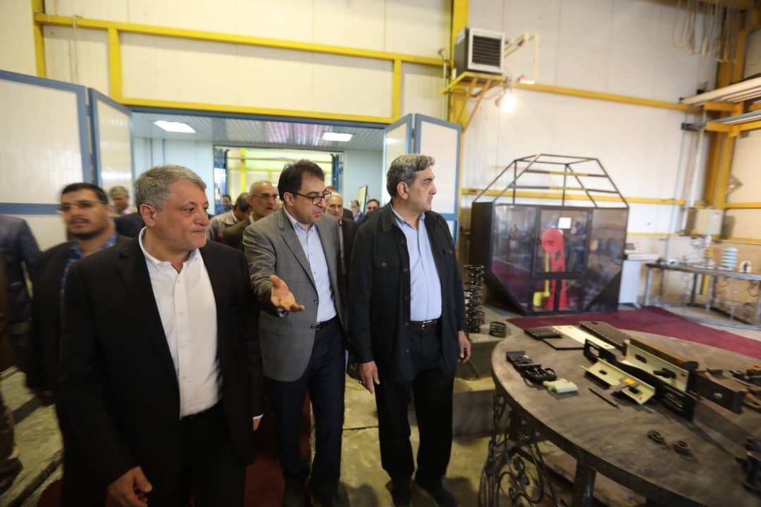 شهردار تهران از دستاوردهای تولید داخلی شرکت بهره برداری مترو بازدید کرد