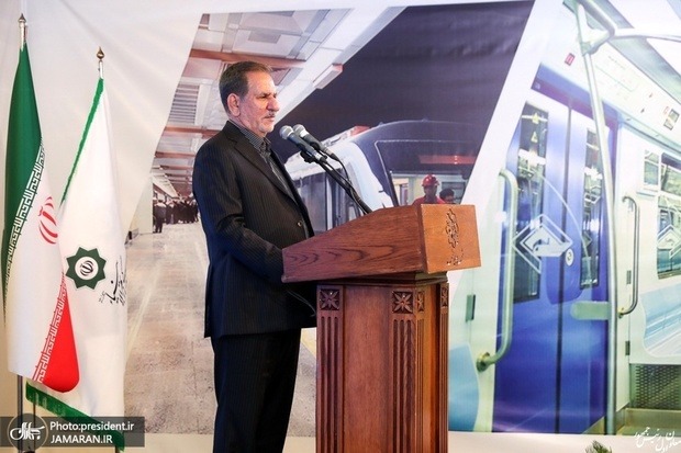 تلاش شد که تمام مراکز استان به راه آهن سراسری متصل شوند
