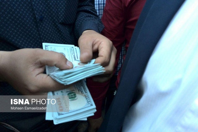 کشف ۱۳ هزار پوند ارز قاچاق در راه آهن تبریز
