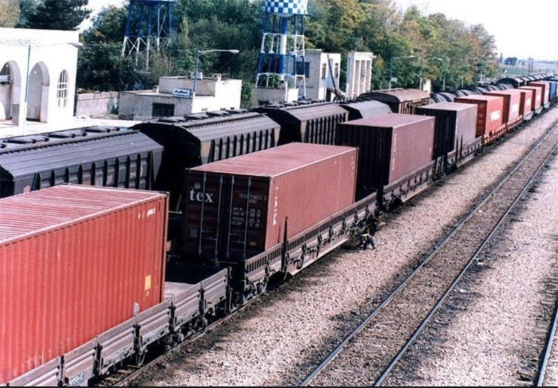 ۸۲۶ هزار تن کالا از راه‌آهن ارومیه صادر شد