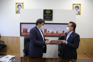 گزارش تصویری/امضای تفاهم نامه مدیرعامل راه آهن با استاندار یزد