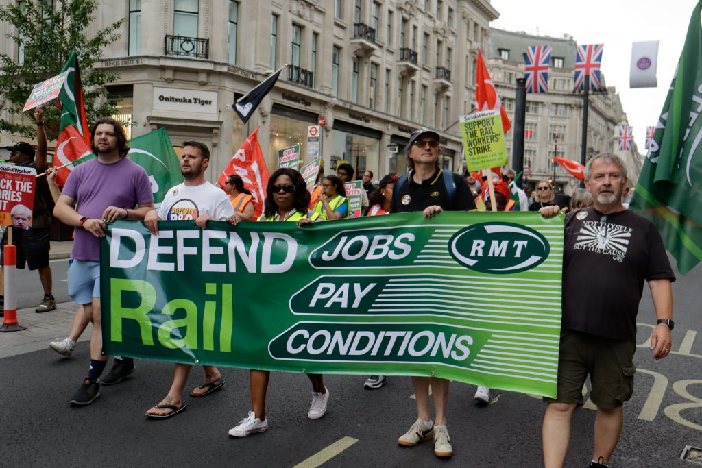 اعتصاب‌ کارکنان بخش راه‌آهن