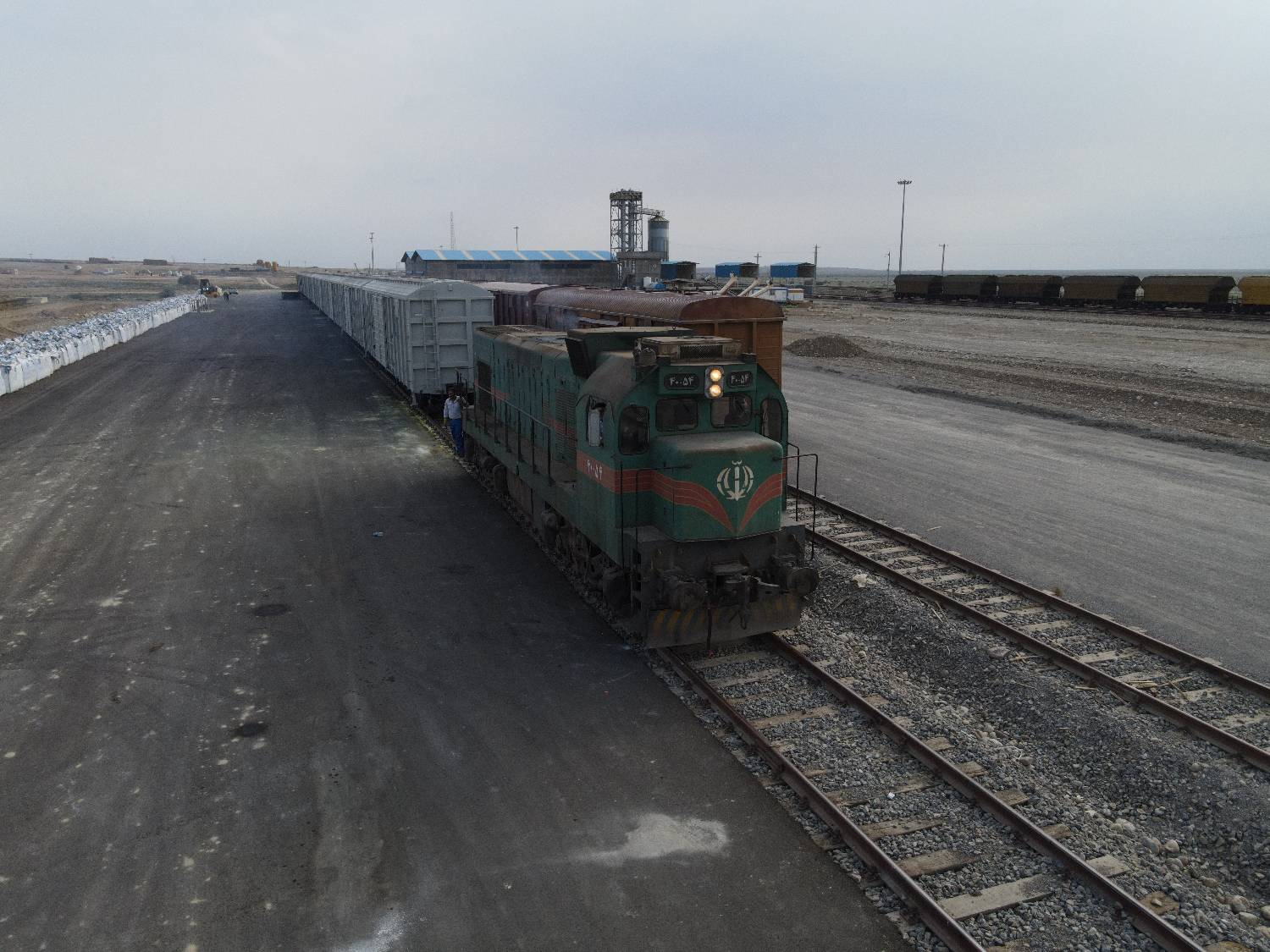 اعلام آمادگی شرکت عمران آستان قدس برای انجام پروژه راه‌آهن سنندج – باشماق