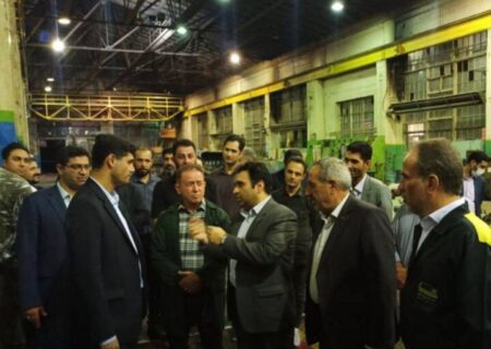 بازدید شبانه مدیرعامل راه آهن از مجموعه کارخانجات تعمیرات لکوموتیو تهران