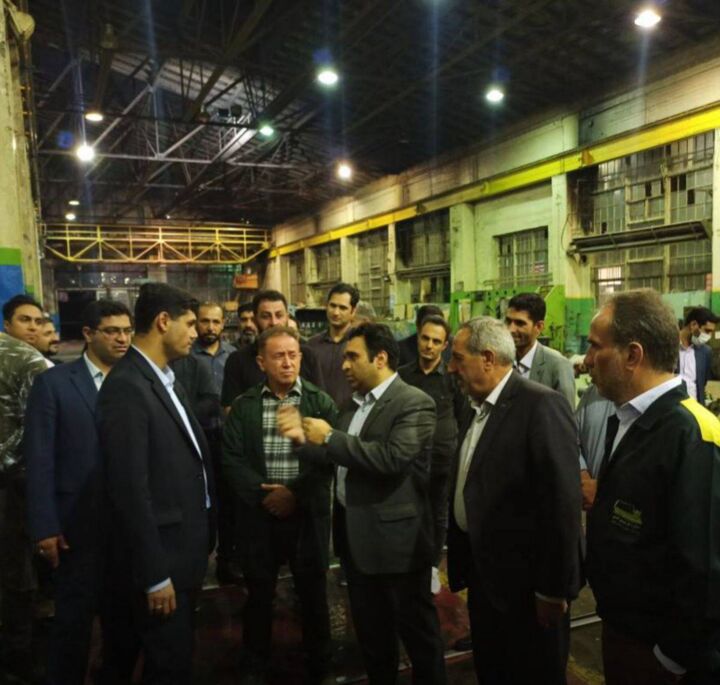 بازدید شبانه مدیرعامل راه آهن از مجموعه کارخانجات تعمیرات لکوموتیو تهران