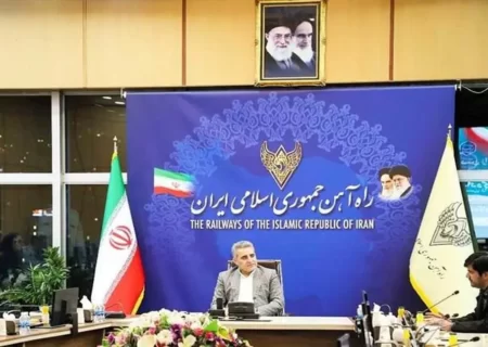 انتشار فراخوان جذب سرمایه‌گذار برای نیروگاه‌ های خورشیدی در شبکه ریلی کشور