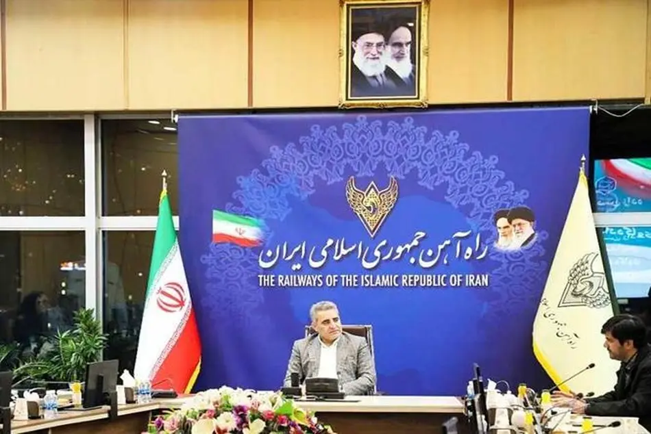 انتشار فراخوان جذب سرمایه‌گذار برای نیروگاه‌ های خورشیدی در شبکه ریلی کشور