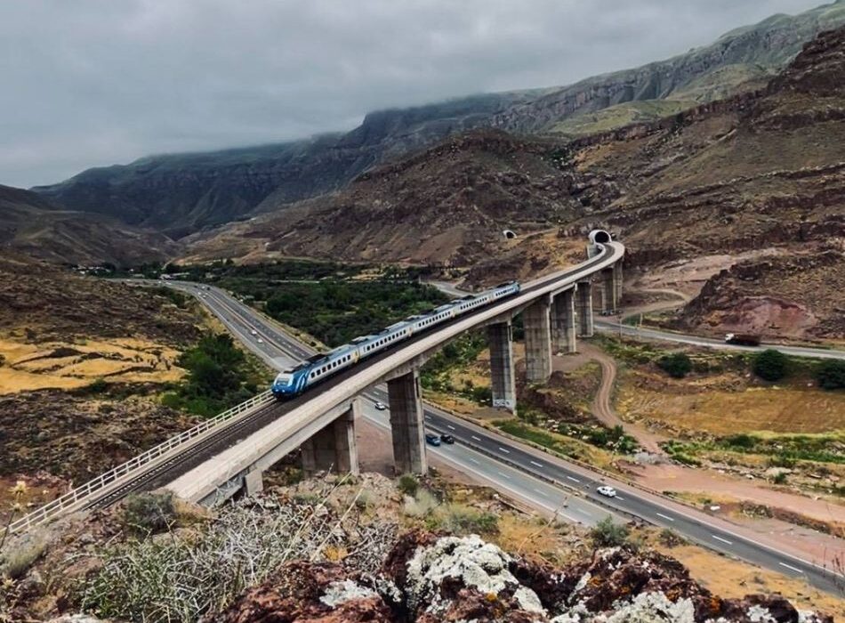 حرکت نخستین قطار گردشگری گیلان