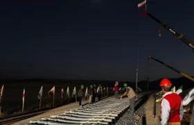 عملیات ریل گذاری راه آهن کرمانشاه-خسروی آغاز شد