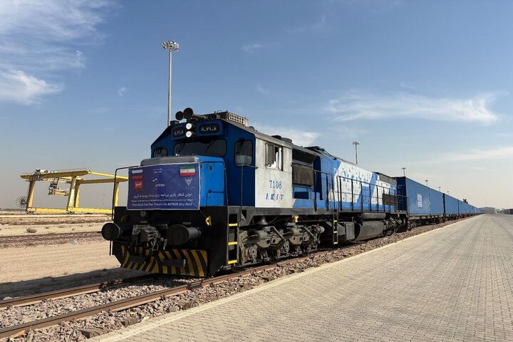 قائم مقام راه آهن از میزان صرفه جویی حمل‌ونقل ریلی به بیش از ۱.۵ میلیارد دلار در سال خبر داد