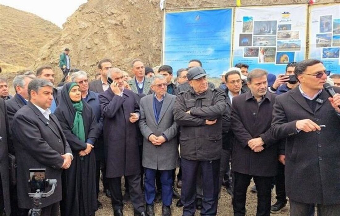 عملیات ریل گذاری راه آهن میانه-اردبیل با ریل ذوب آهن اصفهان به پایان رسید