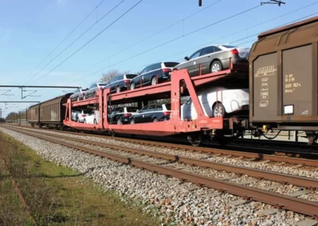 بندر خشک ریلی آپرین به عنوان گمرک مجاز برای ترخیص خودروهای وارداتی تعیین شد