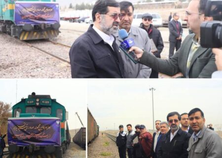 آغاز صادرات ریلی نخستین بار سیمان از ایستگاه سواریان قم