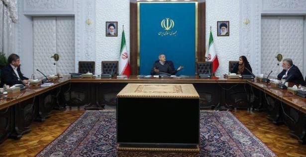 رئیس‌جمهور بر لزوم توسعه حمل و نقل ریلی حومه‌ای تهران تاکید کرد