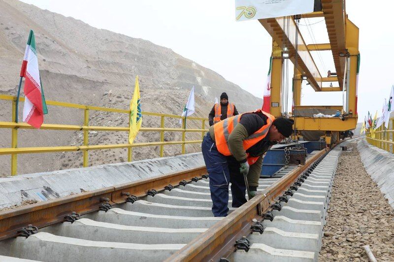 بهره‌برداری از ۲ پروژه مهم توسعه‌ای در حوزه زیرساخت ریلی استان قم