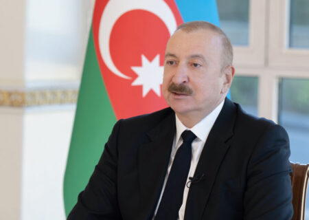 ارمنستان از طریق نخجوان به راه‌آهن ایران و از طریق جمهوری آذربایجان به راه‌آهن روسیه متصل خواهد شد