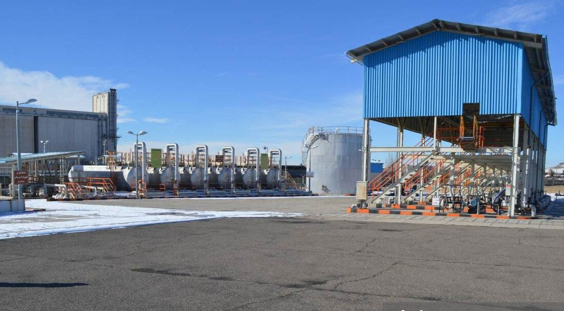 بازدید میدانی با محوریت بررسی ظرفیت‌های ترانزیت سوخت از ایستگاه راه‌آهن مراغه