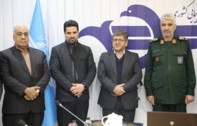 تجلیل از دکتر ذاکری مدیرعامل راه‌آهن به عنوان مدیر جهادی